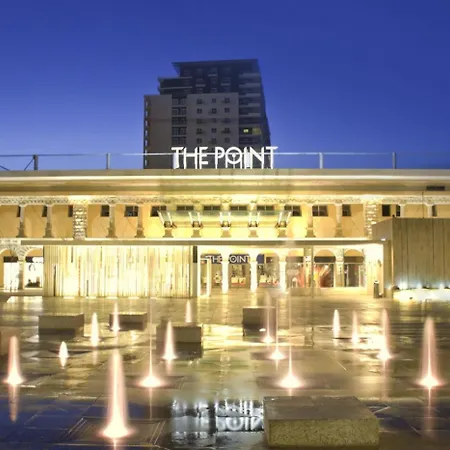 Chic Penthouse Steps From The Promenade *