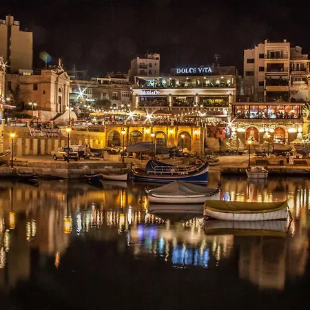 Apartament Chic Penthouse Steps From The Promenade Gzira