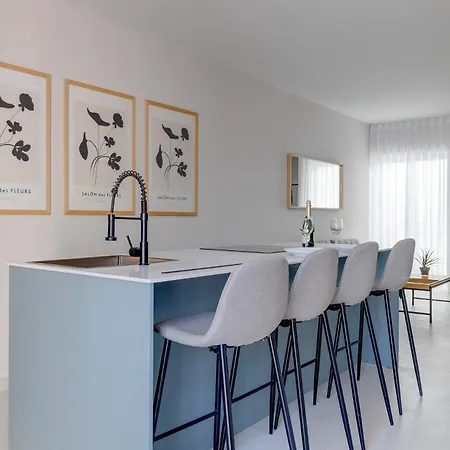 Chic Penthouse Steps From The Promenade Apartament *