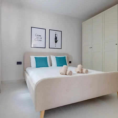 Chic Penthouse Steps From The Promenade 公寓