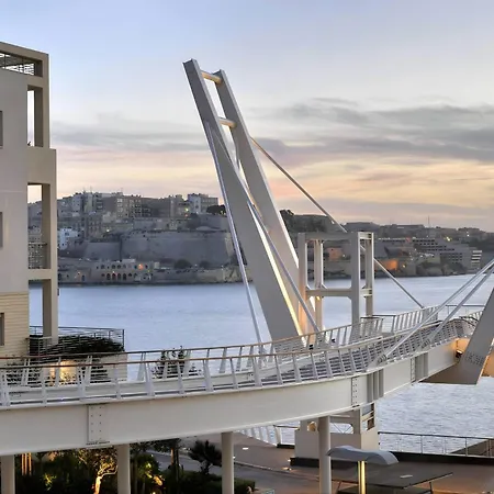 Apartament Chic Penthouse Steps From The Promenade Gzira