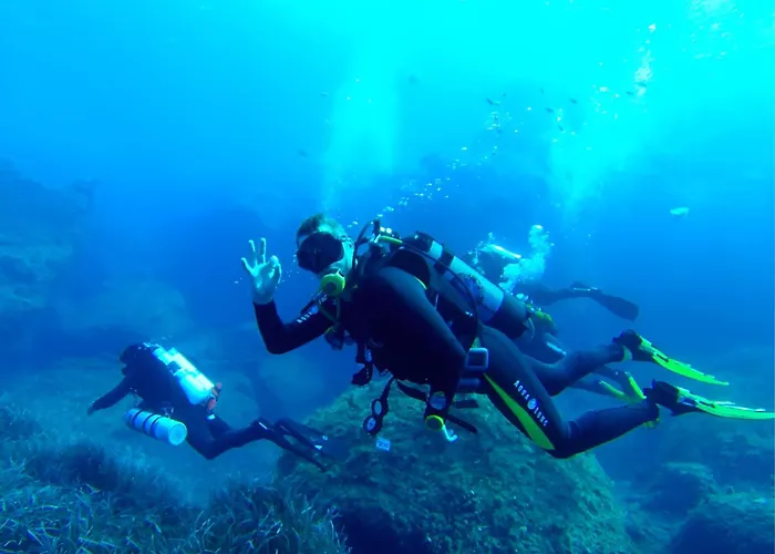 Chic Penthouse Steps From The Promenade