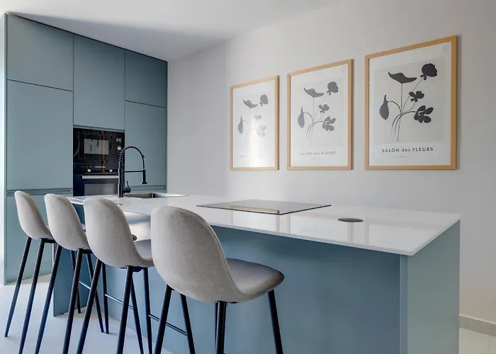 Apartman Chic Penthouse Steps From The Promenade *